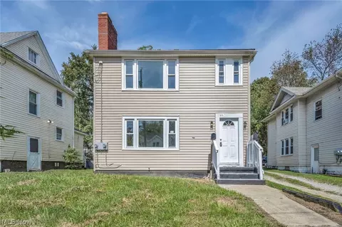 907 Whittier Ave, Akron, OH 44320