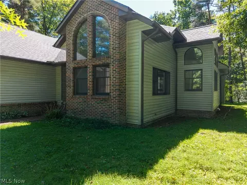 Exterior - 3126 Cliffside Dr, Akron, OH 44321 photo 3 of 6