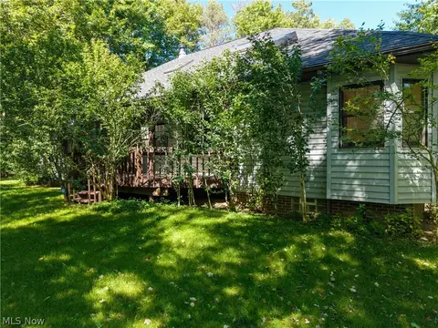 Exterior - 3126 Cliffside Dr, Akron, OH 44321 photo 6 of 6