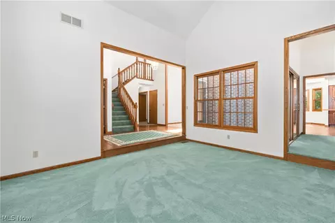 Living - 3126 Cliffside Dr, Akron, OH 44321 photo 3 of 5