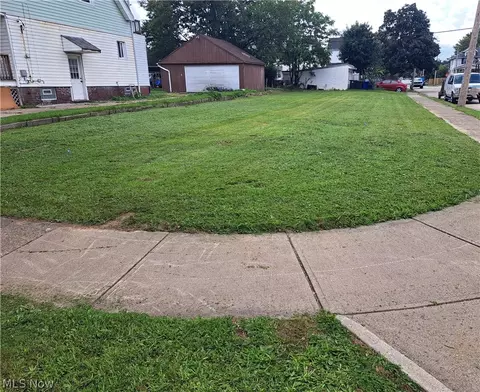 4641 Bader Ave, Cleveland, OH 44109