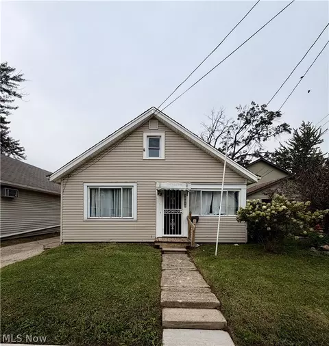 12512 Mcgowan Ave, Cleveland, OH 44135