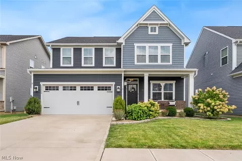 36246 Lands End Dr, North Ridgeville, OH 44039