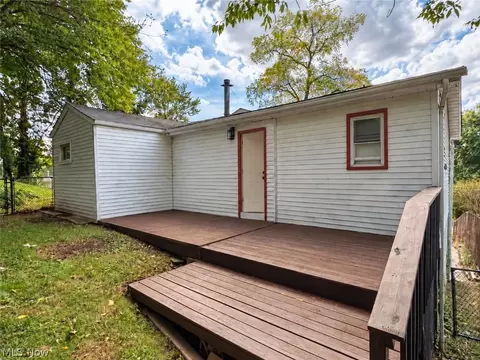 Exterior - 405 Baldwin Rd, Akron, OH 44312 photo 5 of 6