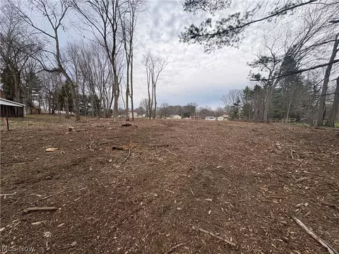 Winkler Drive, Dover, OH 44622