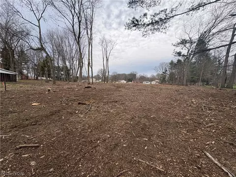 Winkler Drive, Dover, OH 44622
