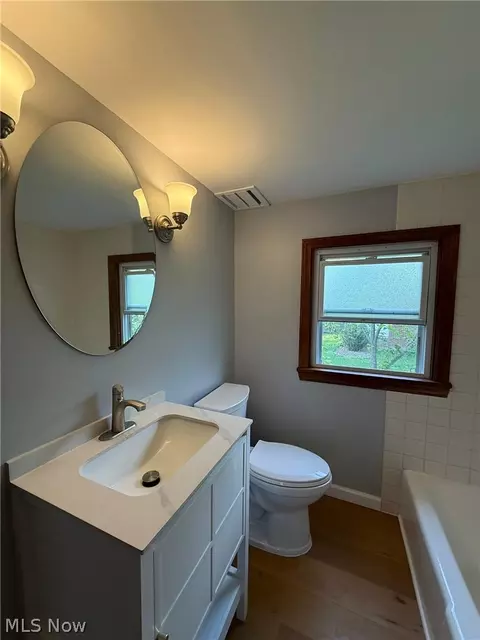 Bath - 7740 Tod Ave, Boardman, OH 44512 photo 1 of 1