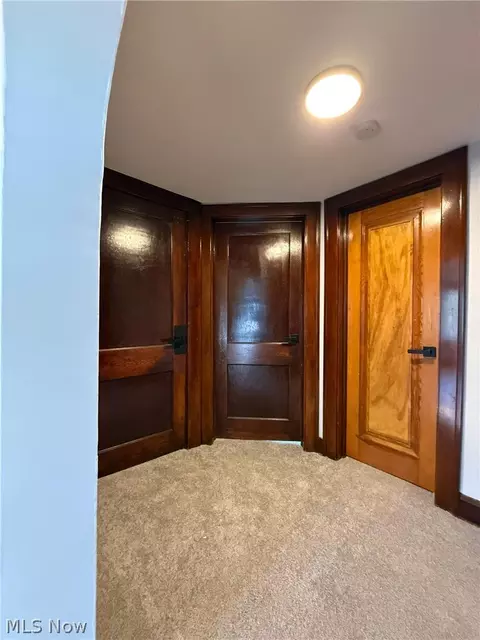 Entry Way - 7740 Tod Ave, Boardman, OH 44512 photo 1 of 1