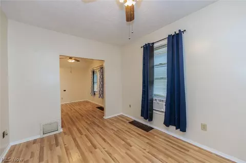 Living - 1305 Big Falls Ave, Akron, OH 44310 photo 3 of 7