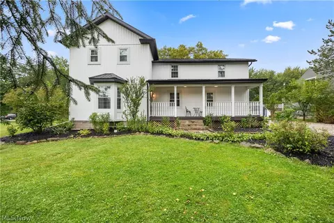 27258 Cook Rd, Olmsted Twp, OH 44138