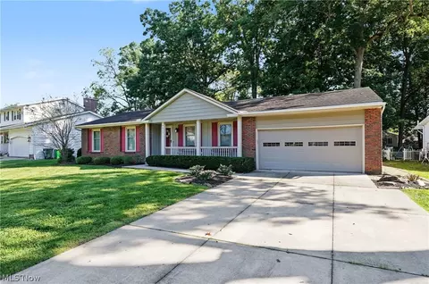 Exterior - 4617 Commodore Dr, Stow, OH 44224 photo 15 of 16