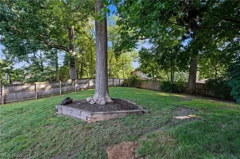 Exterior - 4617 Commodore Dr, Stow, OH 44224 photo 7 of 16