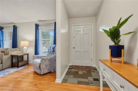 Entry Way - 4617 Commodore Dr, Stow, OH 44224 photo 2 of 2