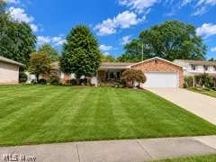 2356 Shawnee Trl, Youngstown, OH 44511