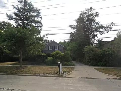 2389 Richmond Rd, Beachwood, OH 44122