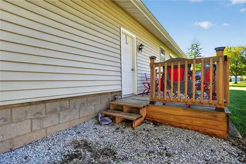 Exterior - 3045 Spencer Cir E, Geneva, OH 44041 photo 7 of 9