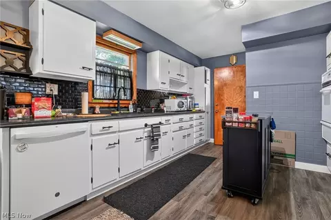 Kitchen - 3045 Spencer Cir E, Geneva, OH 44041 photo 1 of 4
