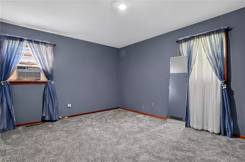 Bedroom - 3045 Spencer Cir E, Geneva, OH 44041 photo 4 of 6