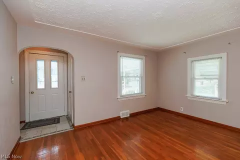 Living - 114 Sheriff St, Elyria, OH 44035 photo 1 of 6