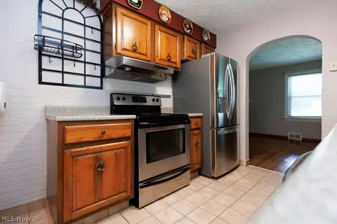 Kitchen - 114 Sheriff St, Elyria, OH 44035 photo 1 of 6
