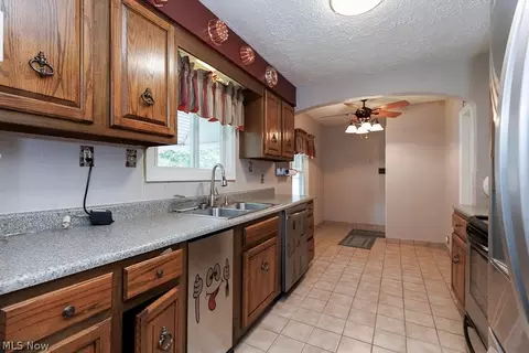 Kitchen - 114 Sheriff St, Elyria, OH 44035 photo 6 of 6