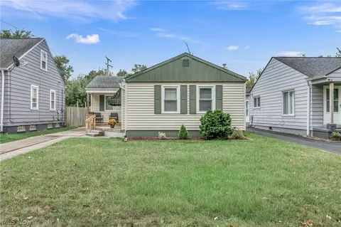 18813 Parkmount, Cleveland, OH 44135