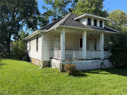 202 Best St, Bedford, OH 44146