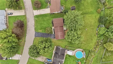 View/Area - 8008 Garnet Ave NE, Canton, OH 44721 photo 3 of 5