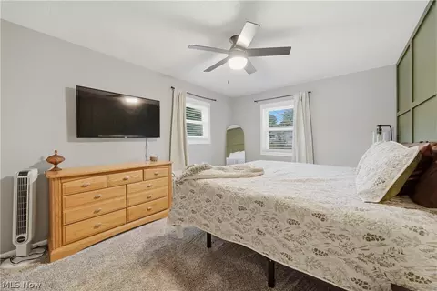 Bedroom - 8008 Garnet Ave NE, Canton, OH 44721 photo 2 of 5