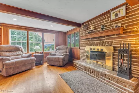 Living - 4723 Everett Rd, Richfield, OH 44286 photo 3 of 4