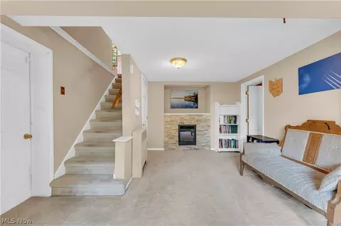 Entry Way - 4723 Everett Rd, Richfield, OH 44286 photo 2 of 2