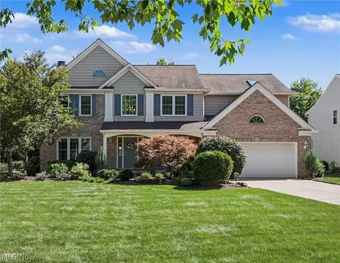 10273 Dayflower Dr, Twinsburg, OH 44087