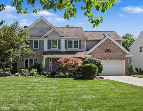 10273 Dayflower Dr, Twinsburg, OH 44087