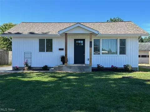 1044 Decatur St, Vermilion, OH 44089