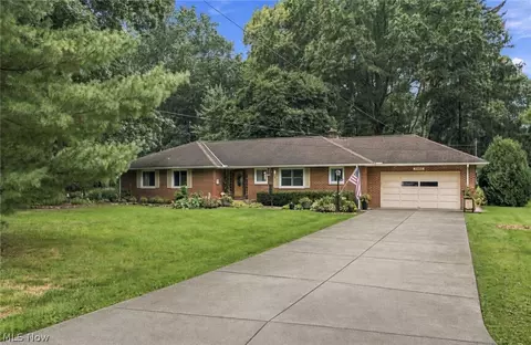 5988 Louis Dr, North Olmsted, OH 44070