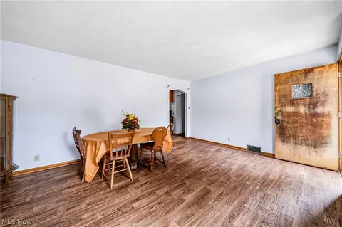 Living - 1016 Treelane Dr, Ashtabula, OH 44004 photo 3 of 3