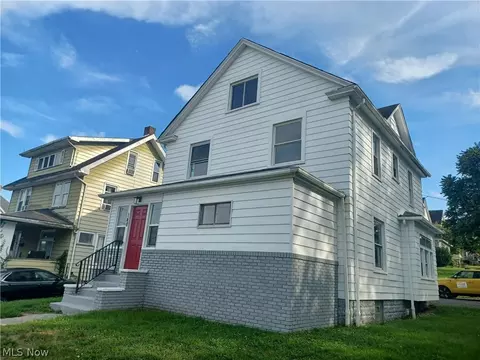 Exterior - 148 Elm St, Struthers, OH 44471 photo 3 of 3