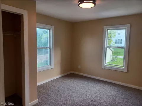 Bedroom - 148 Elm St, Struthers, OH 44471 photo 2 of 3