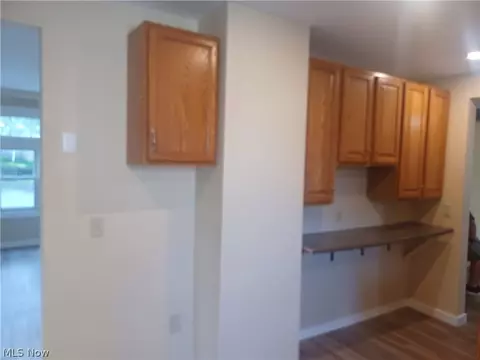 Entry Way - 148 Elm St, Struthers, OH 44471 photo 5 of 5