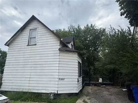 3062 E 67th St, Cleveland, OH 44127
