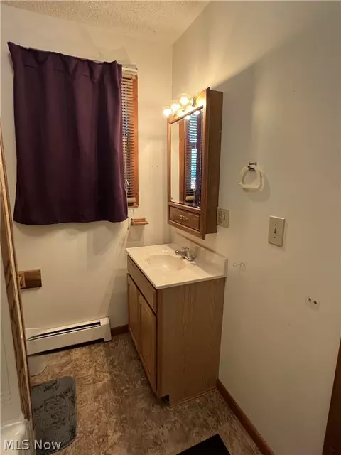 Bath - 56 E Ashtabula St, Jefferson, OH 44047 photo 5 of 5