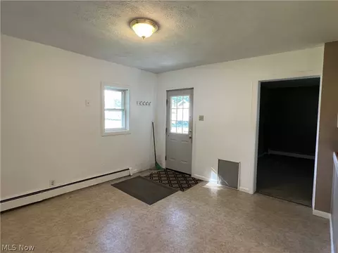 Entry Way - 56 E Ashtabula St, Jefferson, OH 44047 photo 1 of 1