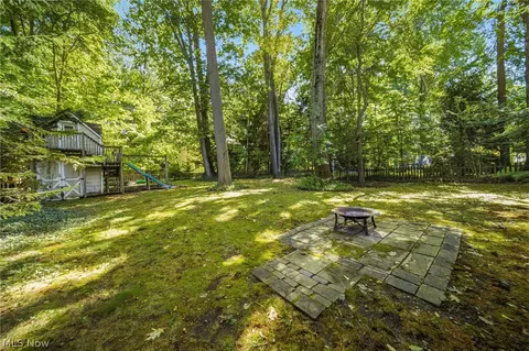 Exterior - 5977 Silver Ct, Mentor, OH 44060 photo 9 of 12