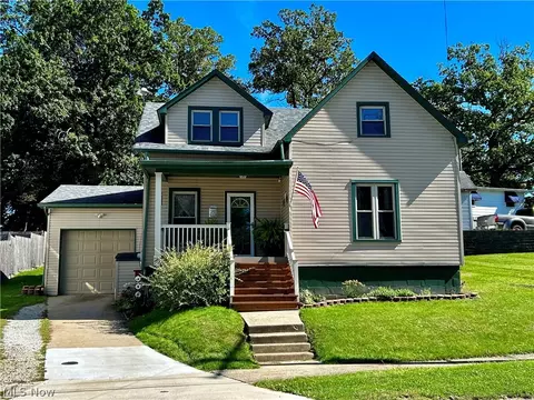 342 St Clair Ave, Cadiz, OH 43907