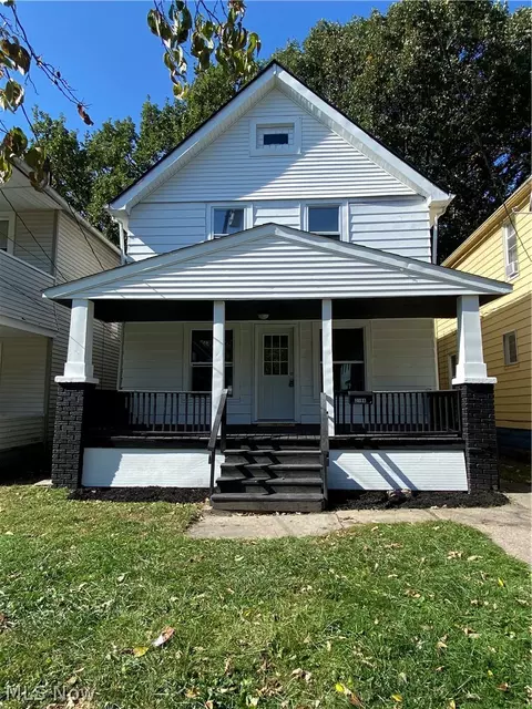 2196 W 103rd St, Cleveland, OH 44102