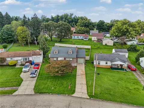 View/Area - 553 Judith Ln, Struthers, OH 44471 photo 3 of 5