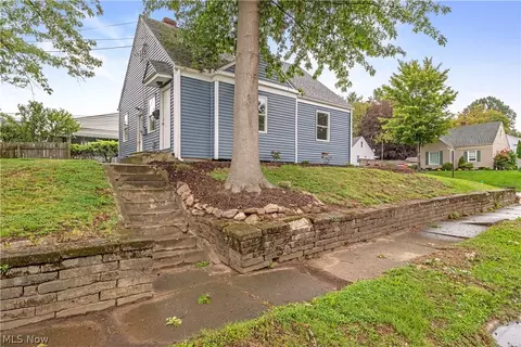 137 E Rosewood Ave, Akron, OH 44301