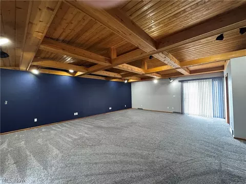 Living - 52250 Sidon Rd, Dillonvale, OH 43917 photo 8 of 10