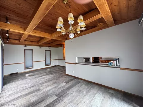 Living - 52250 Sidon Rd, Dillonvale, OH 43917 photo 3 of 10