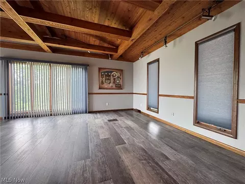 Living - 52250 Sidon Rd, Dillonvale, OH 43917 photo 1 of 10